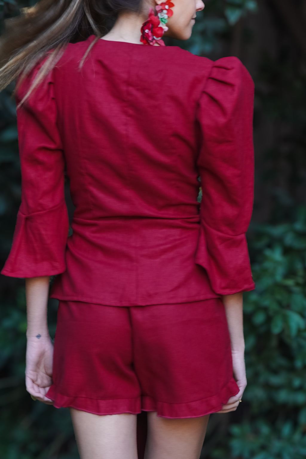 Short Laurel Burdeo